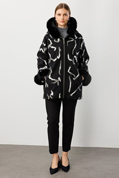 Ekol Kolları Ve Yakası Kürklü Desenli Kaban