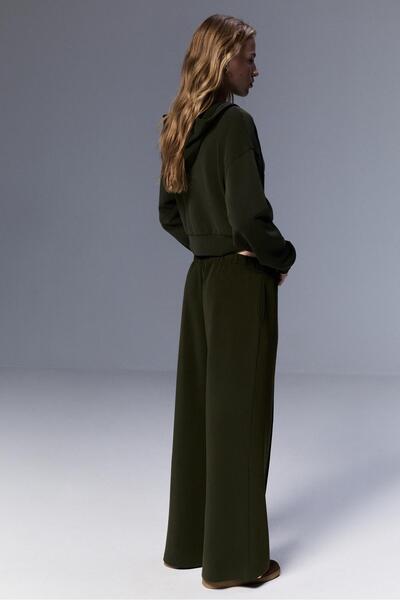 Stradivarius Soft-touch wide-leg trousers with front seam