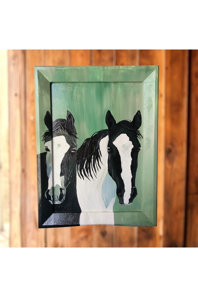 Siyah Beyaz Atlar - El Boyaması Ahşap Tablo (30x40 cm, Vernikli)