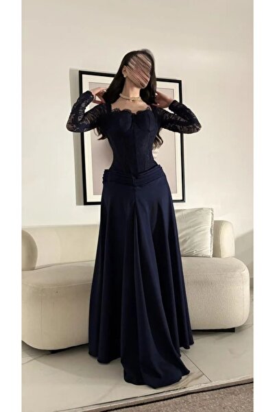 Genrics Barbie long evening dress with lace