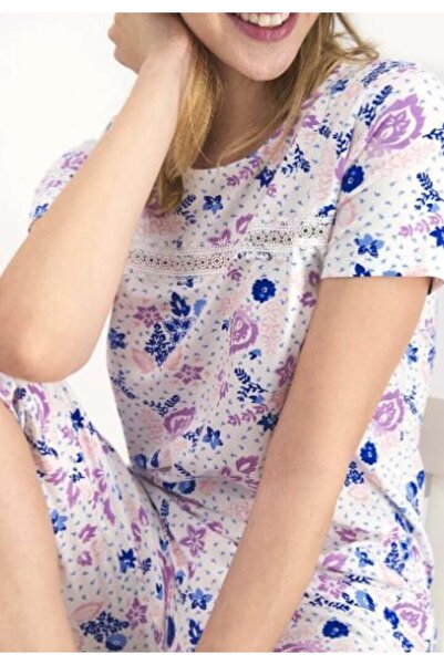 TOSKI Women's Cotton Pajamas Short Sleeve, Three Quarter Pants with Lace