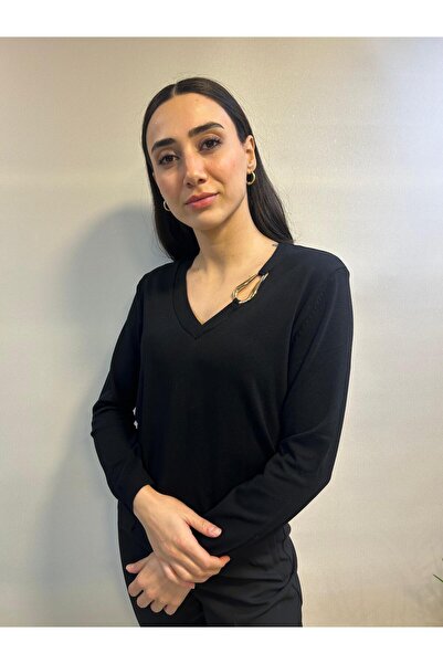 JM Kadın Siyah Toka Detaylı Yaka Bluz V Yaka Dekolteli Triko Bluz