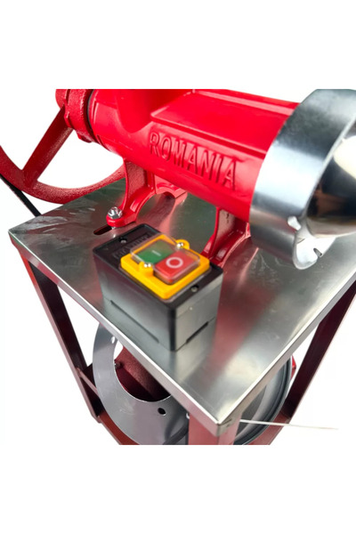 German Meister Meat Grinder No.32 – 1.3 kW Motor, 300 kg/h, Sausage Hopper