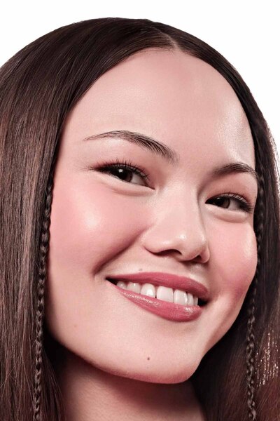 Essence Satin Glow Parlak Ruj 02