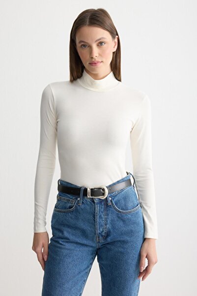 ipekton studio Long Sleeve Turtleneck Combed Cotton Bodysuit Ecru