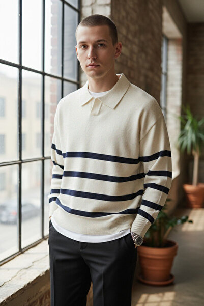 Kamalı Ανδρικό πλεκτό πουλόβερ με ριγέ γιακά πόλο