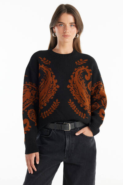 Ted Baker Bisiklet Yaka Standart Jakarlı Siyah Kazak Kadın TBWRKW1023