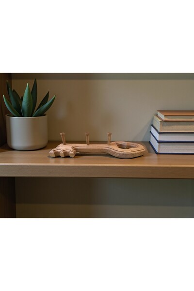 ChristmasExpress Decorative wooden key-shaped hanger