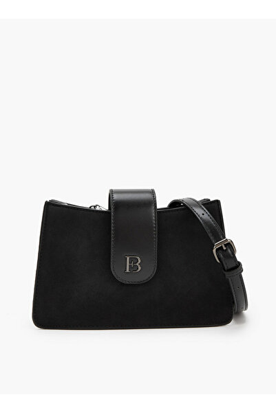 Flora Bella by Shoexpress Chain Strap Crossbody Bag with Magnetic Closure - D 22.5 cms