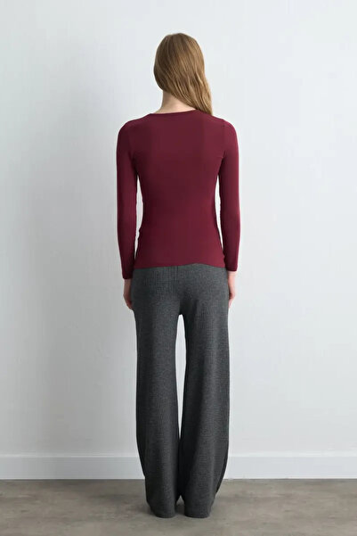 Gusto Crew Neck Cashmere Blouse - Burgundy
