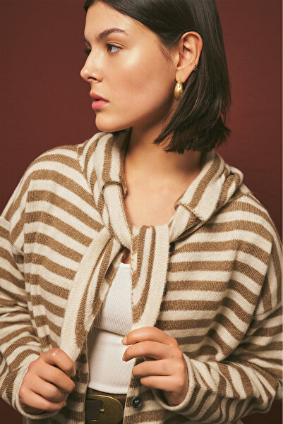 Manuka Stripe Detail Cardigan Beige