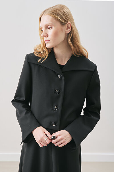 Manuka Loren Short Wide Collar Jacket Black