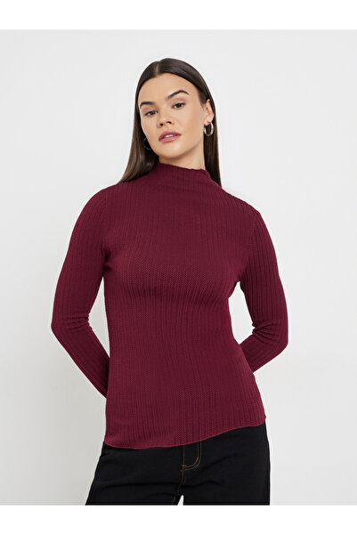 Styli Burgundy Textured Cable Knit Top