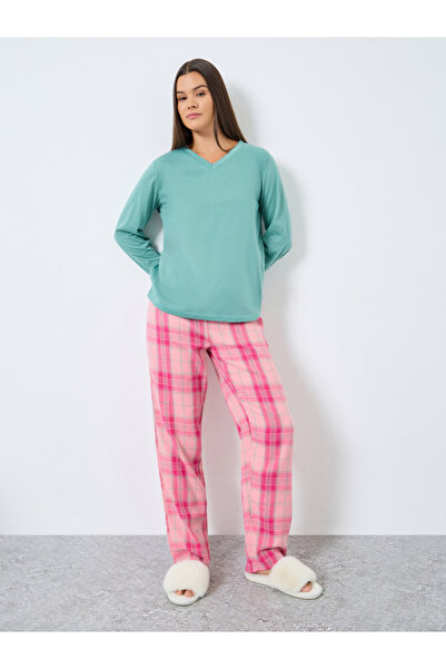 Styli Solid Long Sleeves T-Shirt and Checked Pyjama Set
