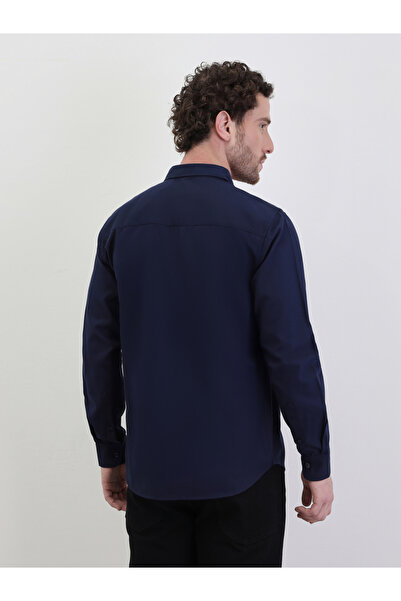 Styli Solid Oxford Regular Fit Spread Collar Shirt