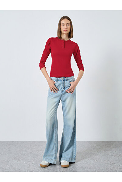 Styli Red Ribbed Henley Neck T-Shirt