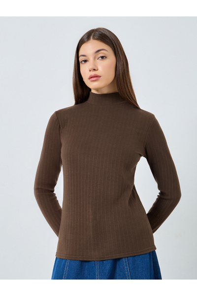 Styli Brown Ribbed Knit Mock Neck Top