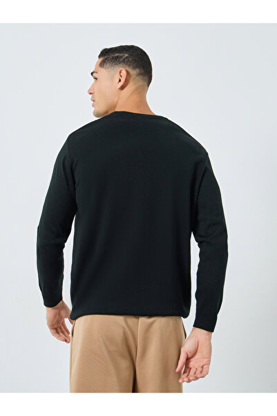 Styli Men Black V-Neck Sweater