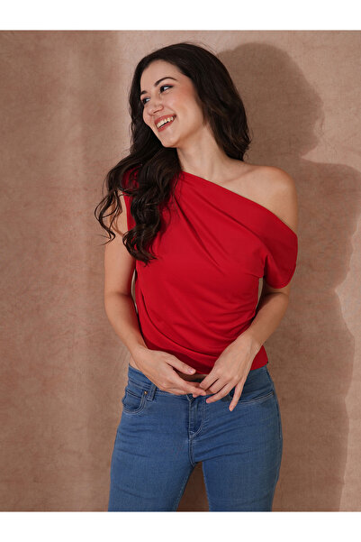 Globus By Styli Women Red One Shoulder Top