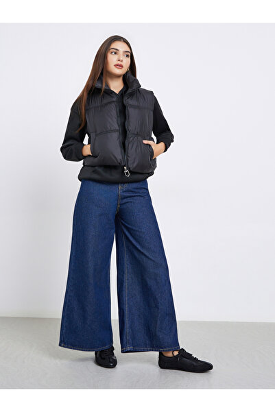 Styli Black Regular Fit Crop Padded Jacket