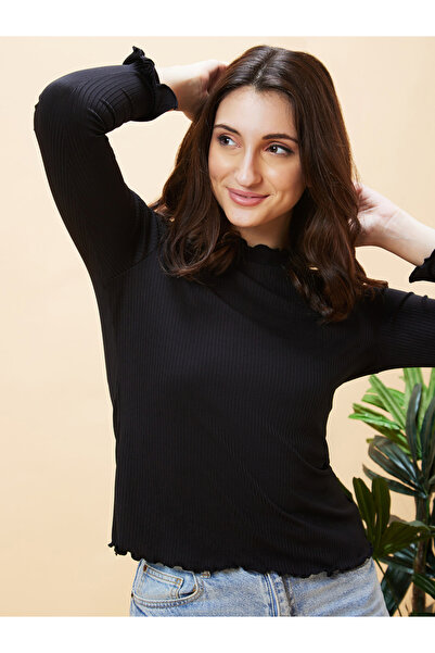 Globus By Styli بلوزة نسائية سوداء سادة مضلعة بحافة خس