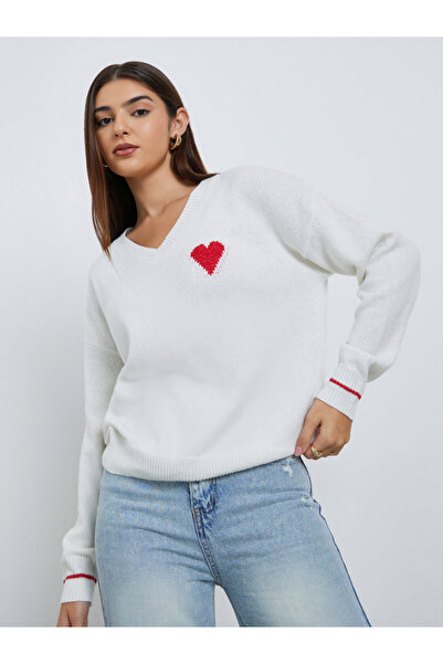 Styli Regular Fit Heart Pattern Knitted Sweater