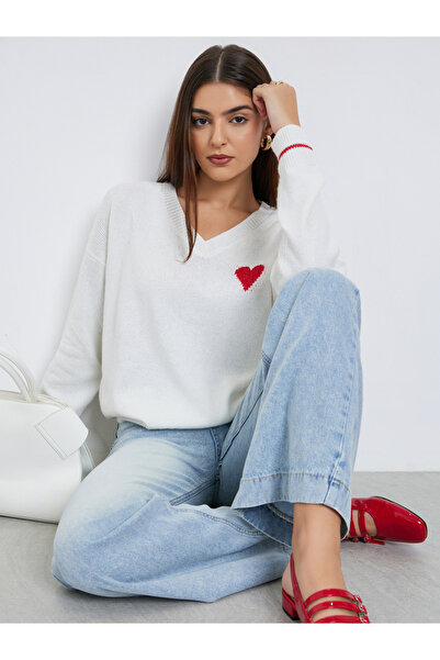 Styli Regular Fit Heart Pattern Knitted Sweater