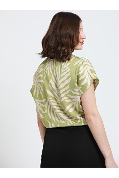 Dennis Lingo By Styli Olive Relaxed Fit Casual Shirt