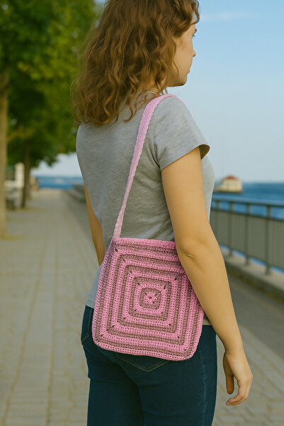 Fun Life Hand Knitted Square Shoulder Bag - Pink