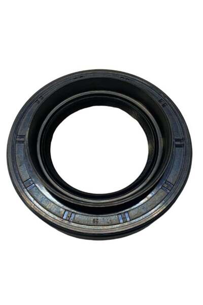 CAR Front right reverse seal for Fortuner Hilux Double Cab 2006 - Original