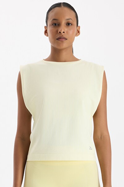 COMEUP κοτλέ Αμάνικο μπλουζάκι ανοιχτό κίτρινο