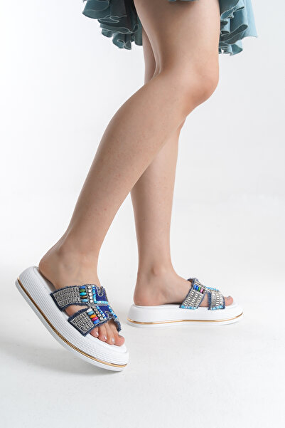 FEMME شبشب نسائي من Dawn ذو تفاصيل حجرية وكعب سميك باللون الأزرق