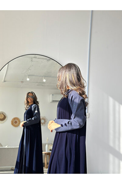 NNNN عبايه مخمل كحليه