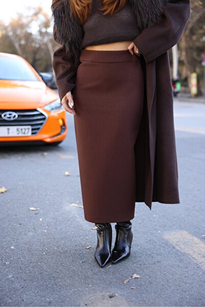 Özge Özgenç Pencil Skirt with Back Slit