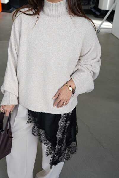 Özge Özgenç Bat Sleeve Turtleneck Sweater