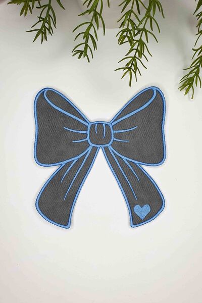 decofav Ribbon-Shaped Gray Fabric Blue Embroidered Cocktail Napkin 1 Piece