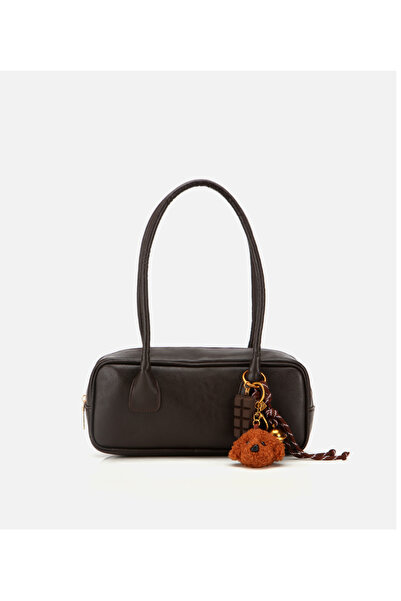 Hotiç Kadın Kahverengi Charm Detaylı Omuz Çantası