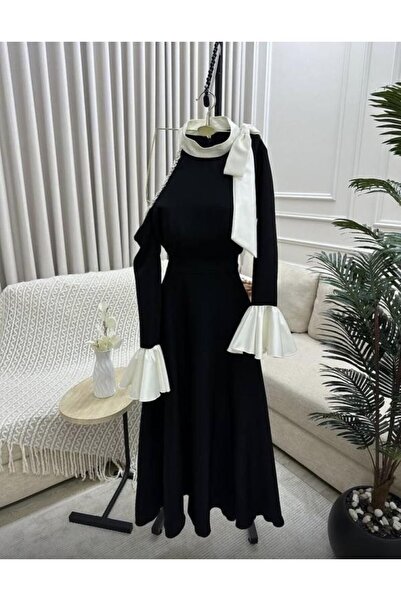 NARCISSUS FASHION black and white maxi dress