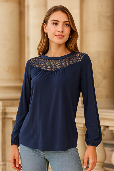 MEGHAN L.A Bluză din țesătură moale și elastică cu detaliu din dantelă în față