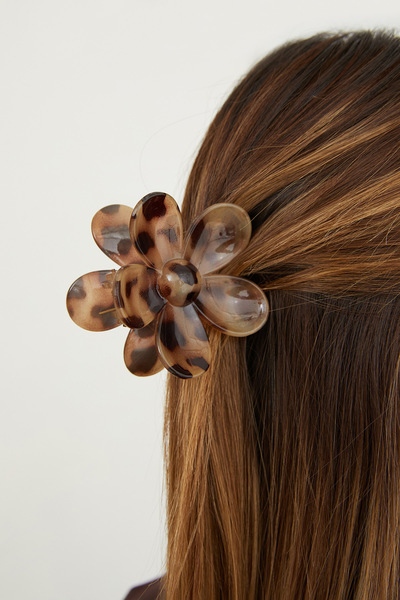 Fulla Moda Leopard Patterned Flower Clasp Buckle