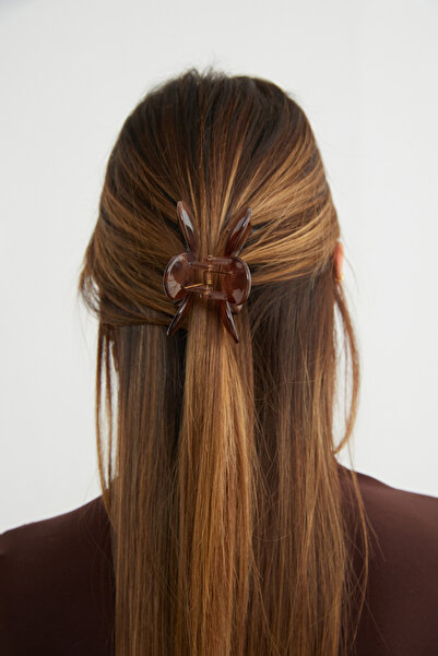 Fulla Moda Leopard Patterned Flower Clasp Buckle