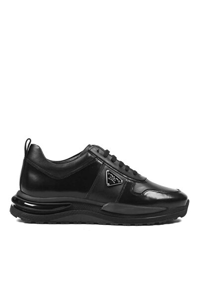 Celal Gültekin Erkek Siyah Bağcıklı Kalın Tabanlı Deri Sneaker