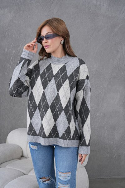 Miss Allos Women's Crew Neck Diamond Pattern Long Sleeve Knit Sweater