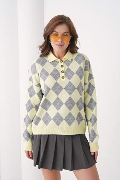 Miss Allos Women's Buttoned Front and Collared Diamond Patterned Knit Sweater