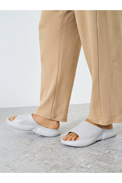 Styli Men Grey Matte Look Comfort Slides