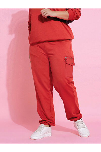 Sassafras By Styli Plus Size Red Cargo Joggers
