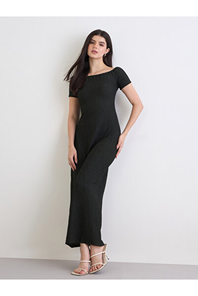 Styli Women Off Shoulder Textured Knit Maxi Dress