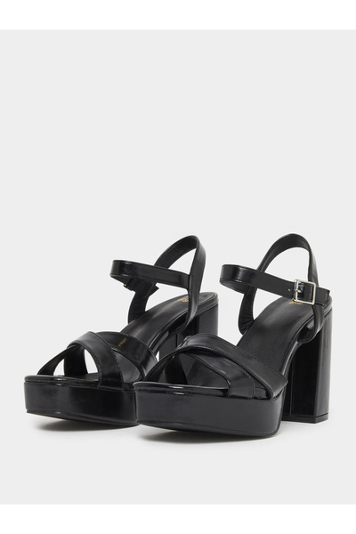 Styli Buckle Cross Strap Block Heel Sandals