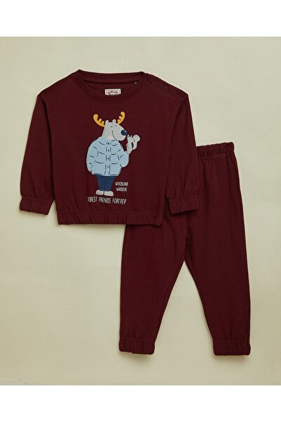 R&B مجموعة ملابس مطبوع للأولاد باللون الكستنائي