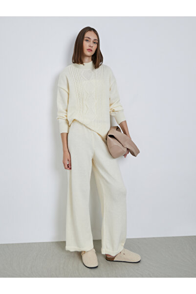 Styli بنطلون نسائي أرجل واسعة من قماش محبوك مسطح باللون الأبيض العاجي